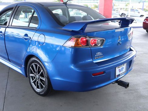 Used 2017 Mitsubishi Lancer ES FWD image 9