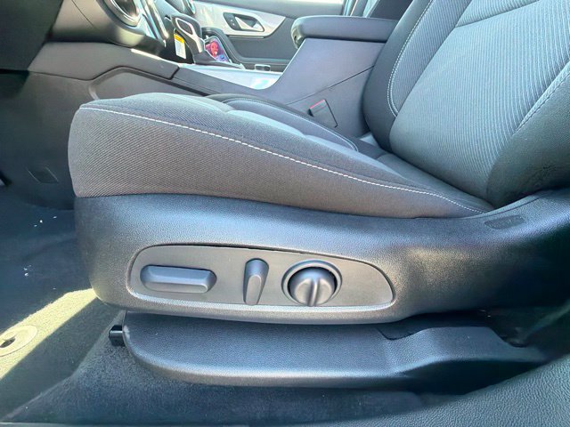 New 2026 Chevrolet Blazer LT w/ LPO, Black Sport Package FWD image 35