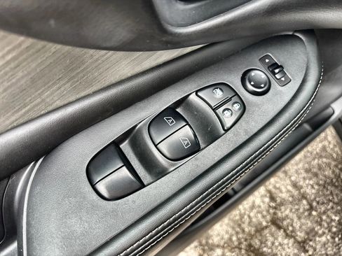 Used 2016 Nissan Murano S image 15