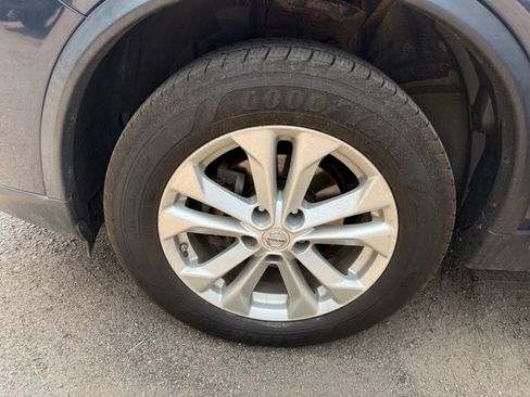Used 2015 Nissan Rogue SV AWD/4WD image 26