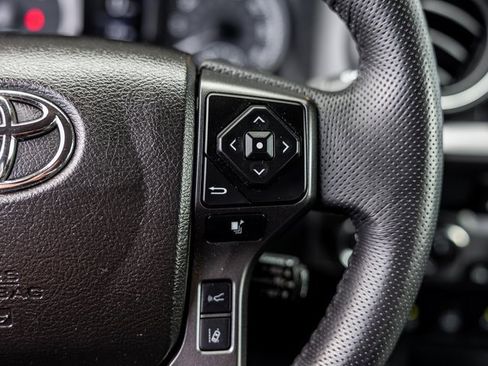 Used 2022 Toyota Tacoma TRD Sport w/ Technology Package image 13