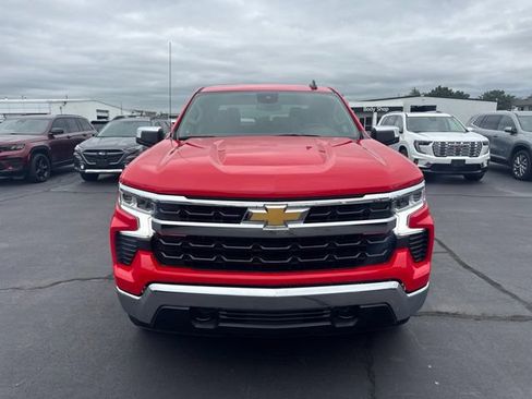 Used 2022 Chevrolet Silverado 1500 LT AWD/4WD image 8