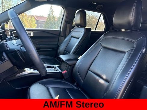 Used 2020 Ford Explorer XLT w/ Equipment Group 202A image 14