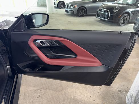 Used 2025 BMW M240i Coupe RWD image 9