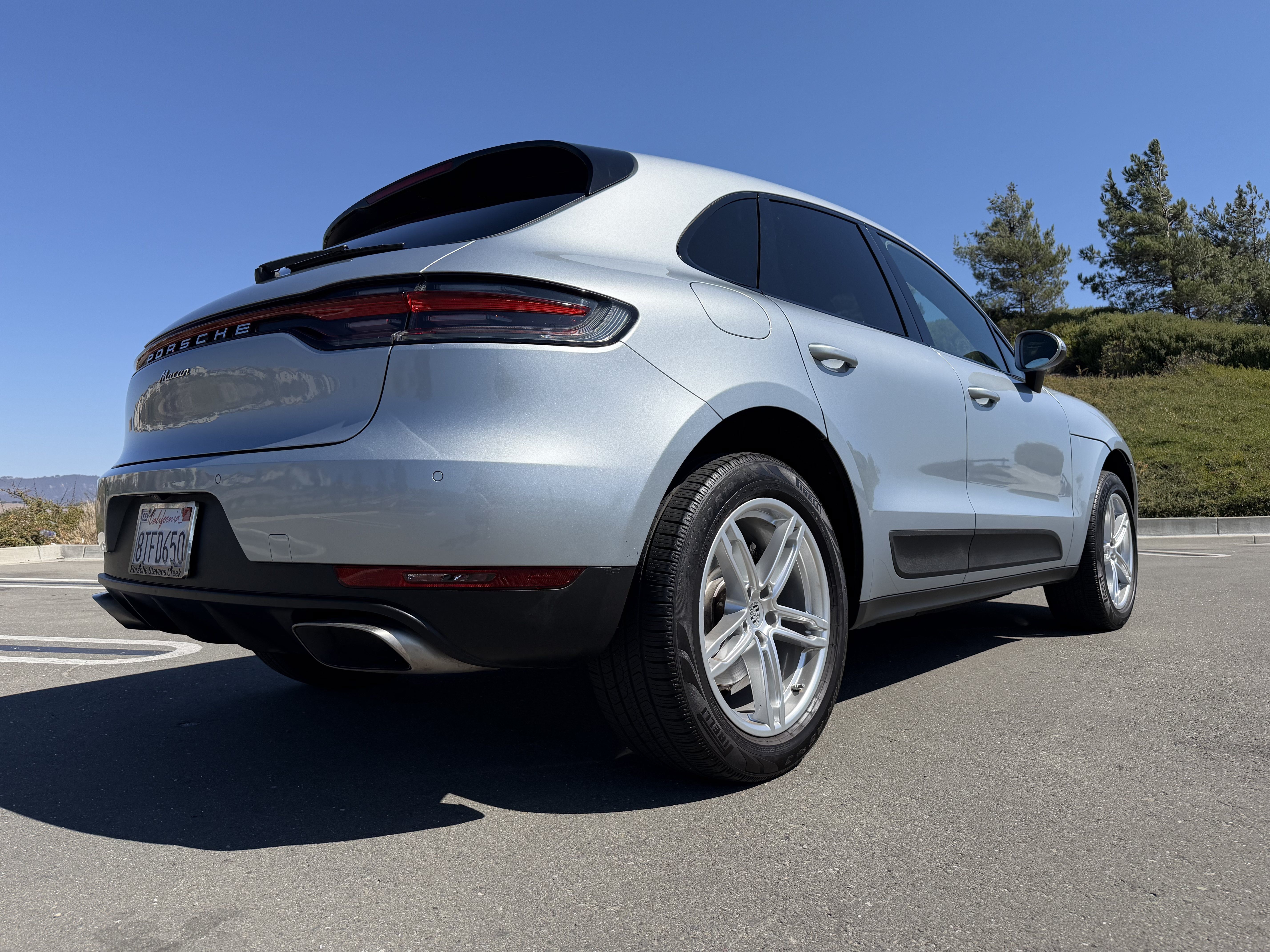 Used 2020 Porsche Macan AWD/4WD image 18
