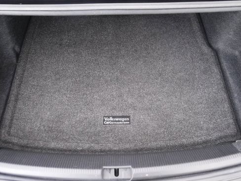 Used 2020 Volkswagen Passat 2.0T R-Line image 39