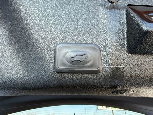 Used 2017 GMC Acadia Limited SLT image 14