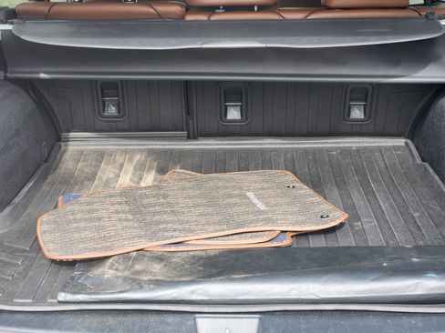 Used 2018 Subaru Outback 3.6R Touring AWD/4WD image 25