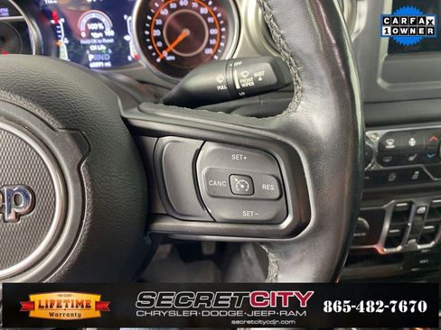 Used 2021 Jeep Gladiator Willys image 16