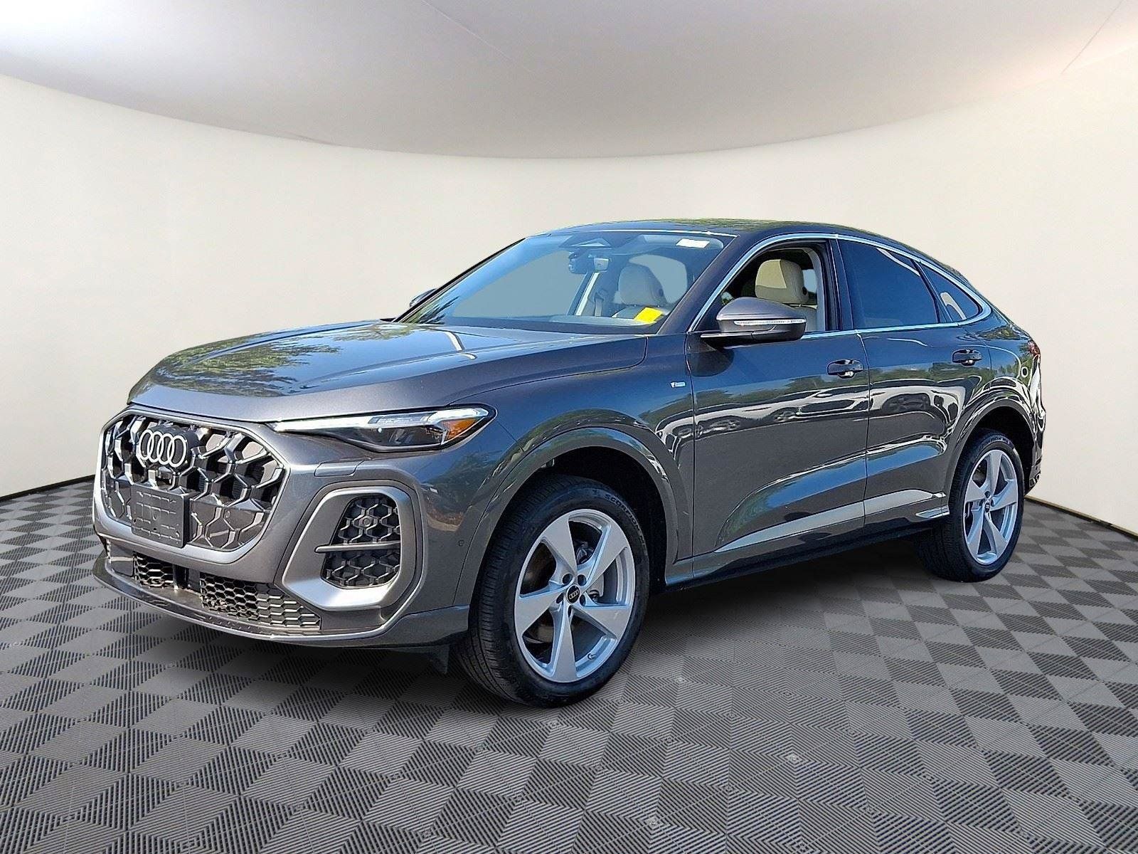 New 2026 Audi Q5 Premium Plus AWD/4WD image 3