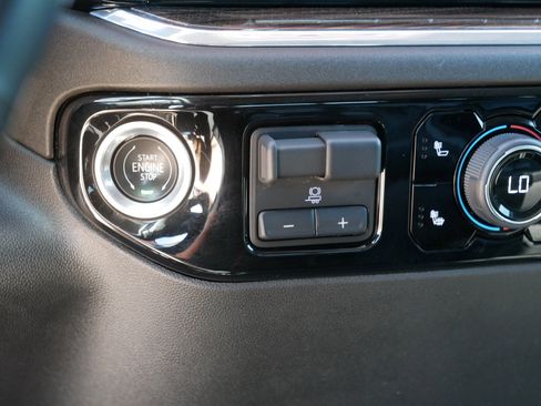 Used 2024 Chevrolet Silverado 2500 LT w/ Midnight Edition AWD/4WD image 32