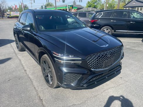 Used 2022 Genesis GV70 3.5T Sport w/ Sport Prestige Package AWD/4WD image 2