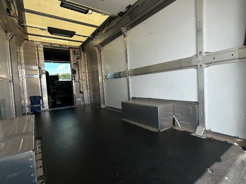 Used 2024 Chevrolet Brightdrop 600 w/ Commercial Equipment Package AWD/4WD image 28