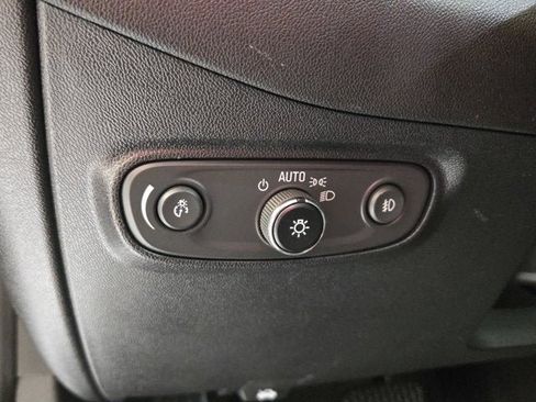 Used 2018 Chevrolet Equinox Premier AWD/4WD image 23