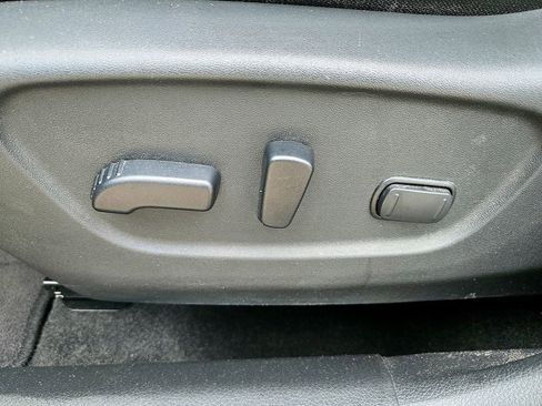 Used 2019 Nissan Rogue SV image 24