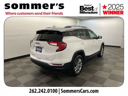 Used 2024 GMC Terrain SLT w/ LPO, Floor Liner Package image 5