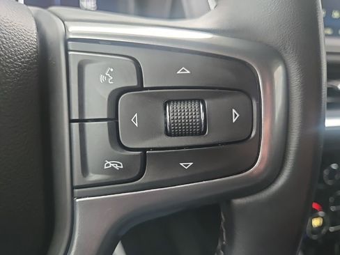 Used 2024 Chevrolet Suburban LT image 39