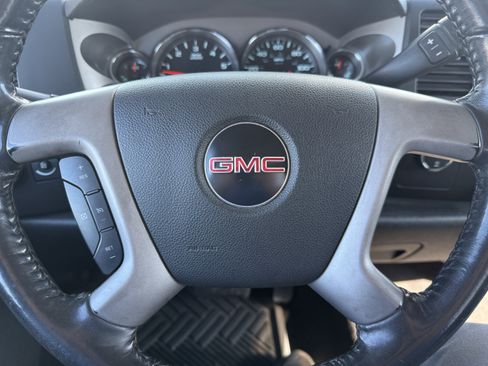 Used 2010 GMC Sierra 1500 SLE image 21
