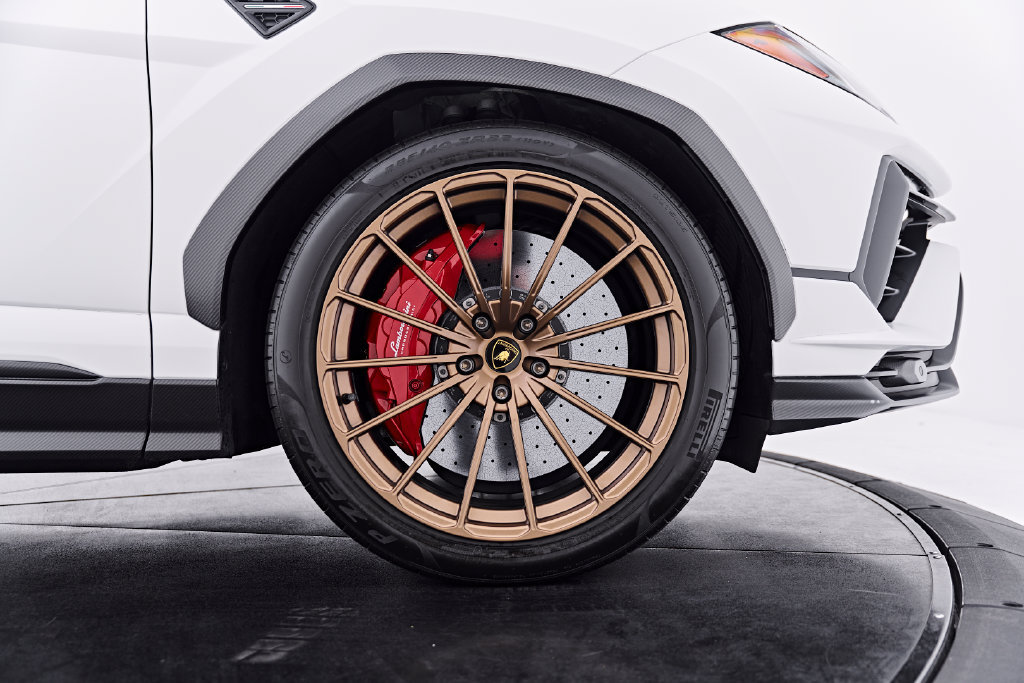 Used 2023 Lamborghini Urus Performante AWD/4WD image 37