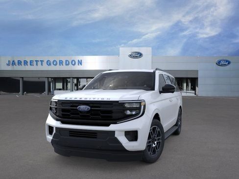 New 2026 Ford Expedition Active RWD image 2