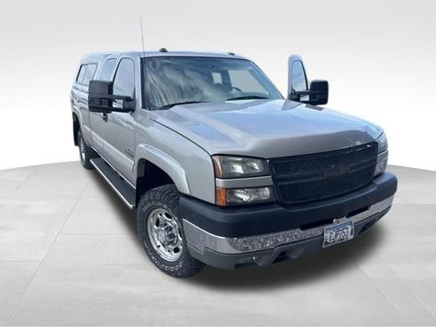 Used 2005 Chevrolet Silverado 2500 LT w/ Heavy-Duty Power Package AWD/4WD image 7