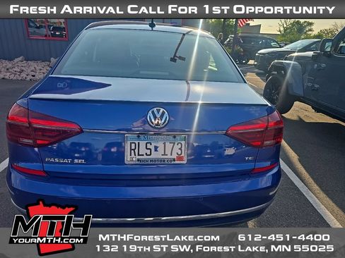 Used 2017 Volkswagen Passat 1.8T SEL Premium FWD image 4