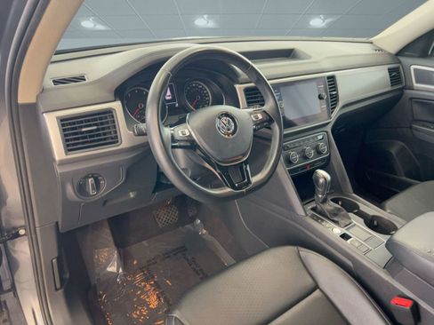 Used 2019 Volkswagen Atlas SE w/ Towing Package image 4
