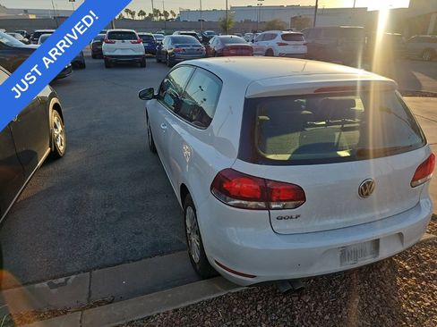 Used 2010 Volkswagen Golf 2-Door FWD image 4