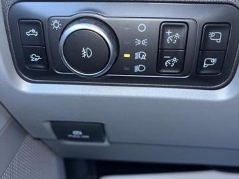 New 2026 Ford F250 XLT w/ XLT Premium Package image 13