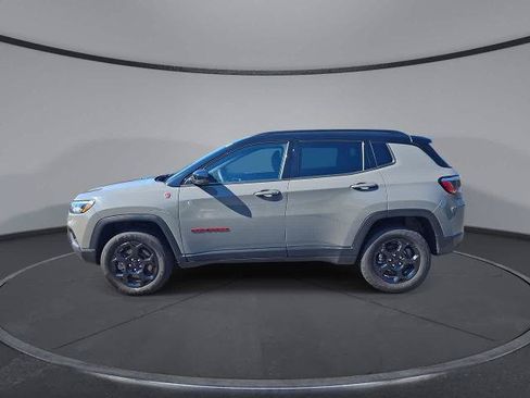 Used 2024 Jeep Compass Trailhawk AWD/4WD image 5