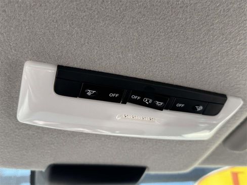 Used 2021 Nissan Kicks SV image 28