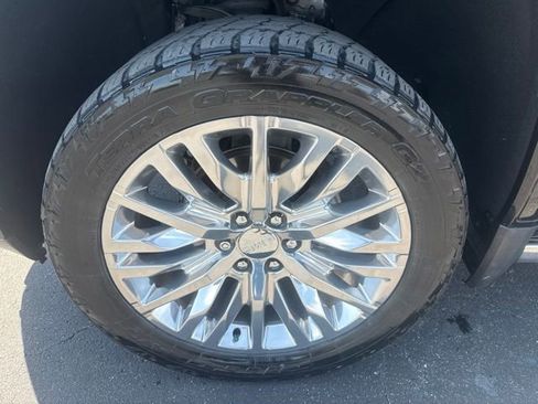 Used 2019 GMC Sierra 1500 Denali w/ Denali Ultimate Package AWD/4WD image 11