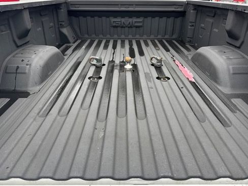 Used 2021 GMC Sierra 3500 4x4 Crew Cab w/ Gooseneck/5TH Wheel Package image 17