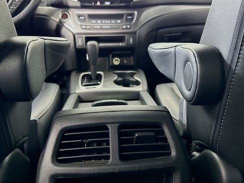 Used 2017 Honda Ridgeline RTL-T image 32