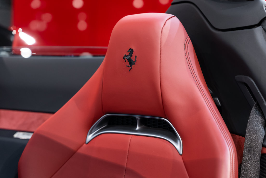 Certified 2022 Ferrari SF90 Spider AWD/4WD image 6