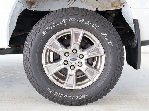 Used 2016 Ford F150 XLT w/ XTR Package image 34