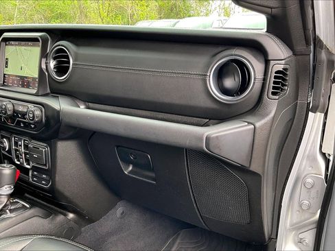 Used 2023 Jeep Wrangler Sahara w/ Cold Weather Group image 15