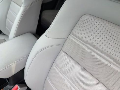 Used 2021 Honda CR-V Touring image 16