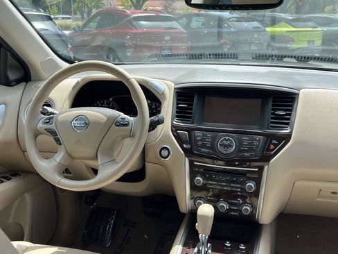 Used 2015 Nissan Pathfinder Platinum AWD/4WD image 24