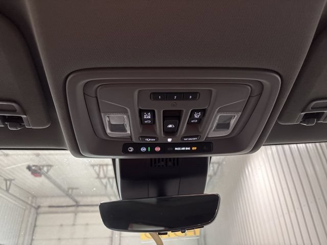Used 2022 Chevrolet Silverado 1500 LTZ w/ LTZ Premium Package AWD/4WD image 15