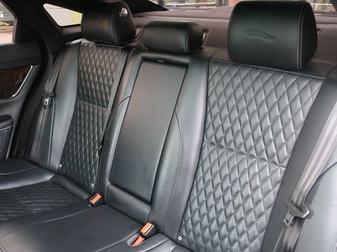 Used 2017 Jaguar XJ R-Sport image 20