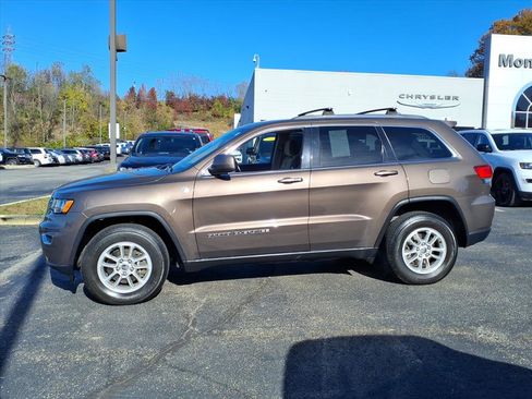 Certified 2020 Jeep Grand Cherokee Laredo image 2