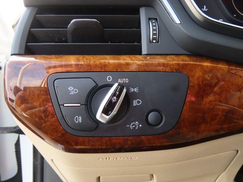 Used 2017 Audi A4 2.0T Premium Plus image 26