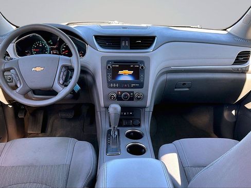 Used 2015 Chevrolet Traverse LS FWD image 17
