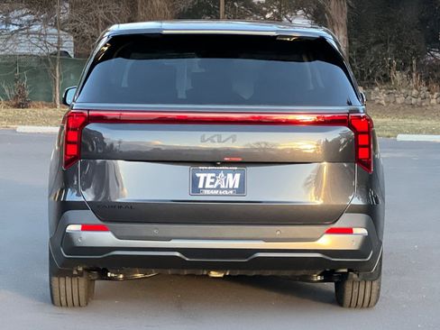New 2025 Kia Carnival SX image 5