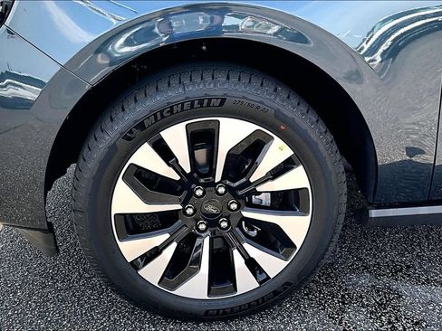 New 2026 Ford Expedition Platinum w/ Driver's Package AWD/4WD image 12