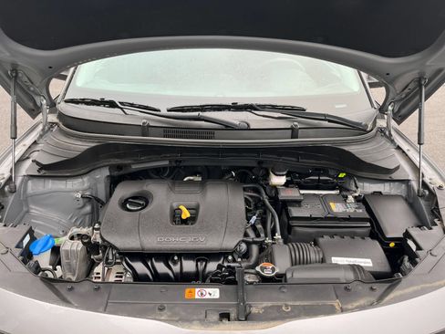 Used 2025 Kia Soul LX w/ LX Technology Package FWD image 37