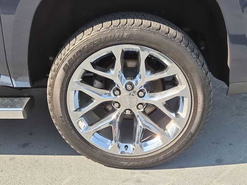 Used 2019 GMC Yukon XL SLT w/ Premium Edition image 12