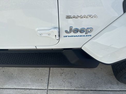 Used 2023 Jeep Wrangler Unlimited Sahara w/ Cold Weather Group image 15