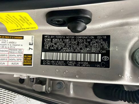 Used 2018 Toyota Prius Prime Advanced image 30